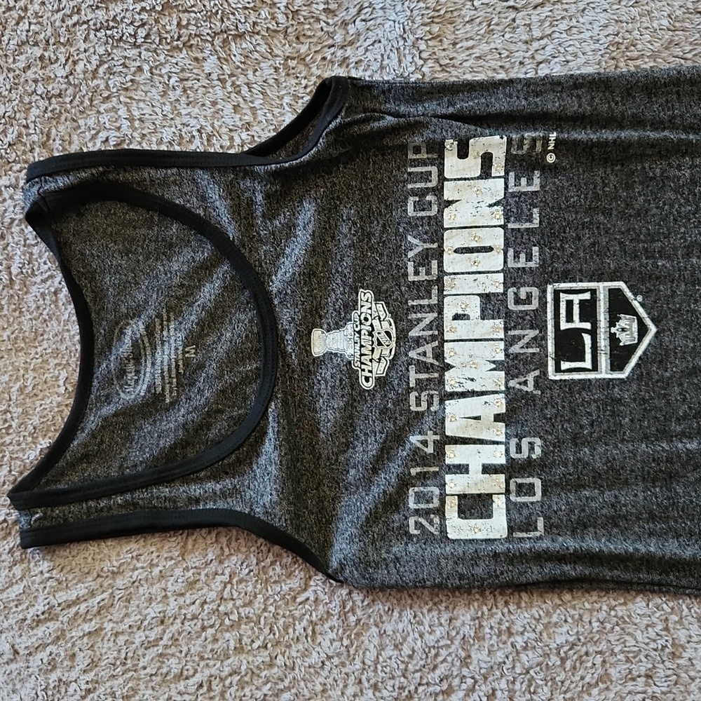 Womens Los Angeles Kings tank top M 2014 Stanley Cup Champs